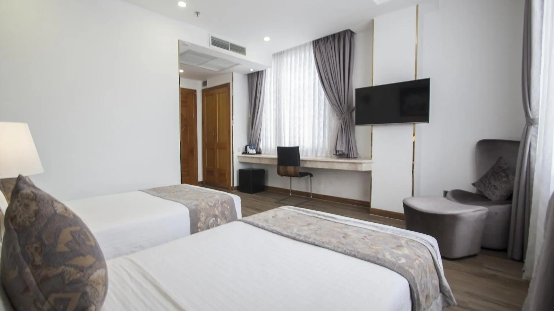 Acnos Grand Hotel Ho Chi Minh City